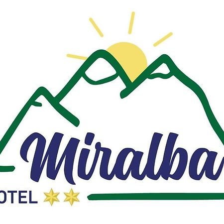 Hotel Miralba Alba De Los Cardanos Exterior photo